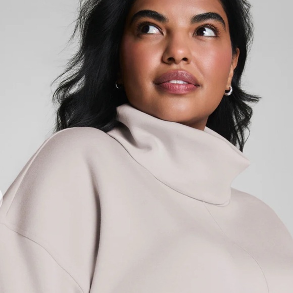 ❗️NWT❗️| SPANX | AirEssentials Tunic. Size M. - Picture 2 of 8